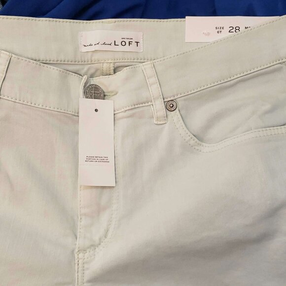 Ann Taylor Loft Light Green Modern Kick Crop 28/6T NWT - Picture 5 of 7